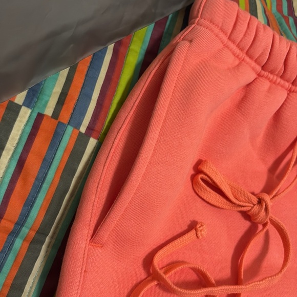 Sale Today Fear of God, essentials, coral short size, medium brand new w… - Picture 9 of 16